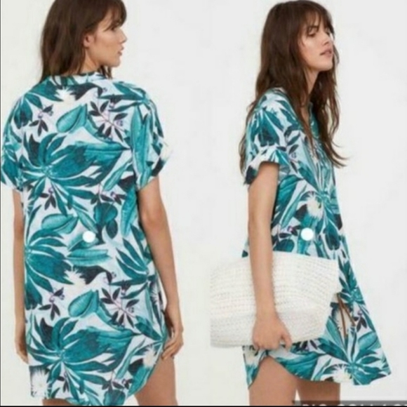 h&m x anna glover Dresses & Skirts - H&M x Anna Glover Tropical Leaf Print Shirt Dress